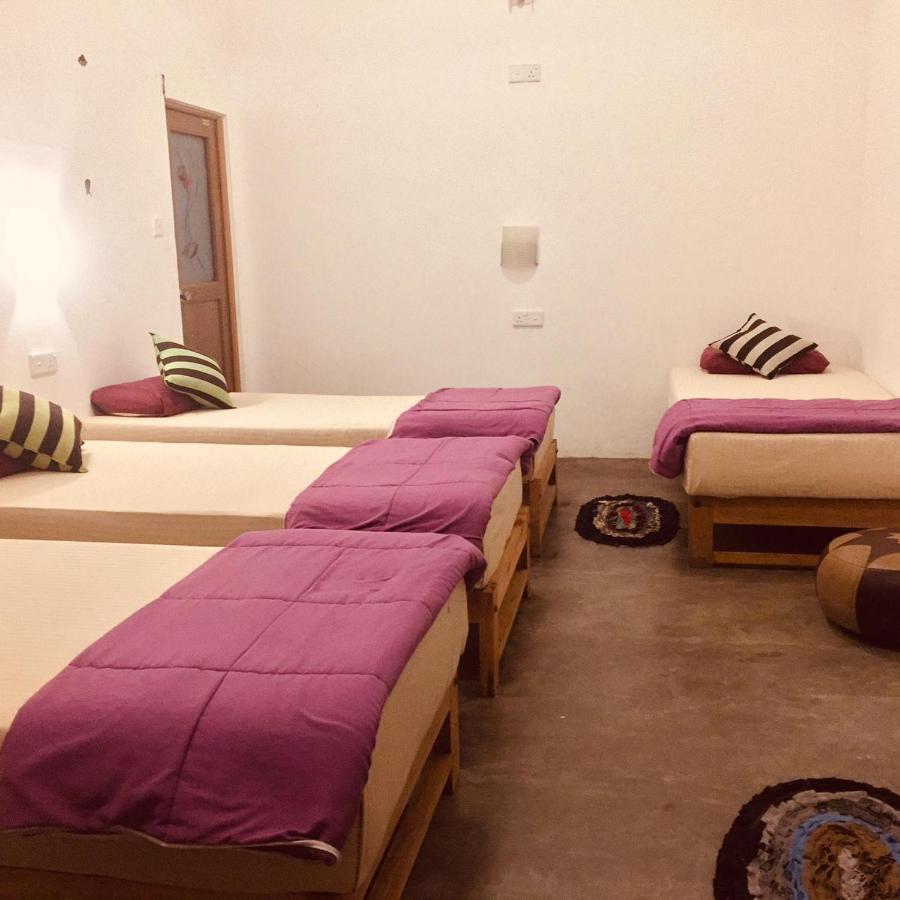 Tiki Bar Hostel Элла Экстерьер фото